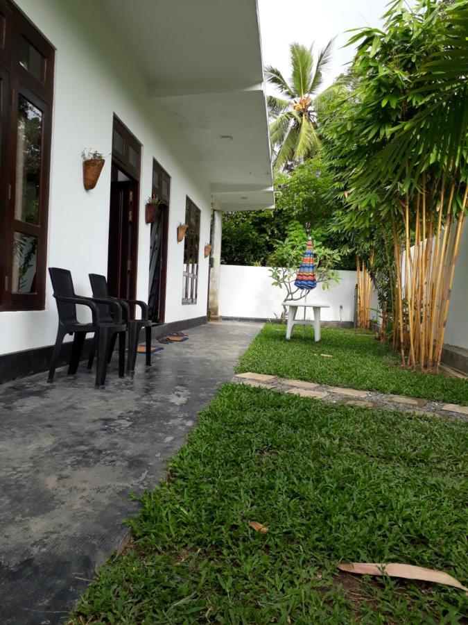 Apna Homestay Apartments Unawatuna Exterior foto